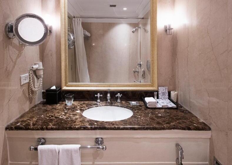 בית מלון כפרי The Claridges New Delhi