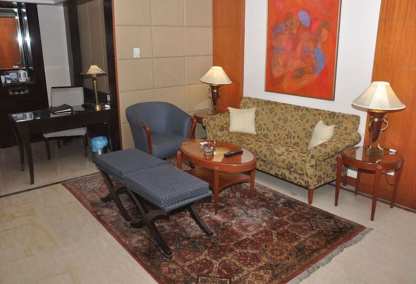 هتل The Hans, New Delhi