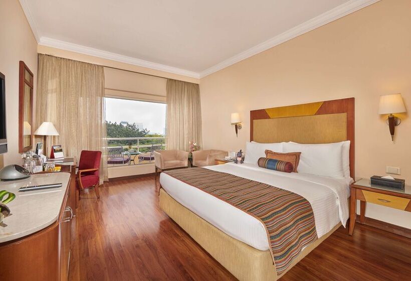 Hotell The Lalit Ashok
