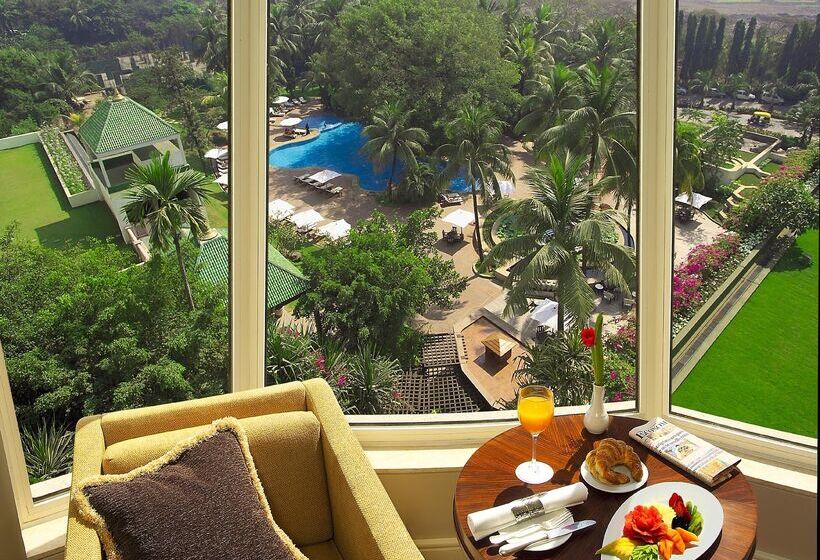 Отель The Leela Mumbai