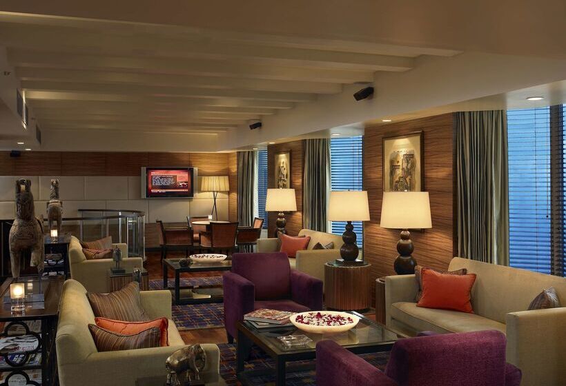 Отель The Leela Mumbai