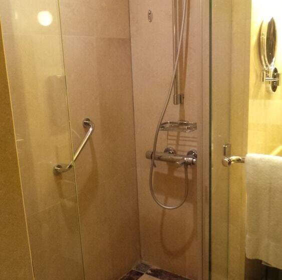 Fotos del hotel Amman Airport:  9 Fotos del hotel Amman Airport:  9