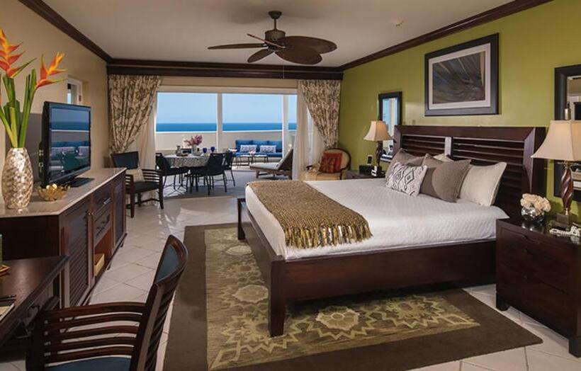هتل Beaches Ocho Rios - All Inclusive