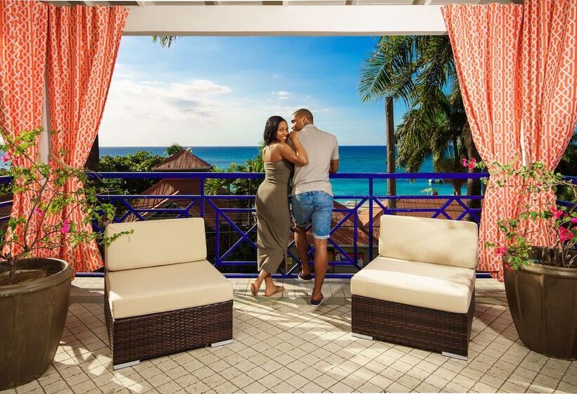 هتل Deja Resort All Inclusive