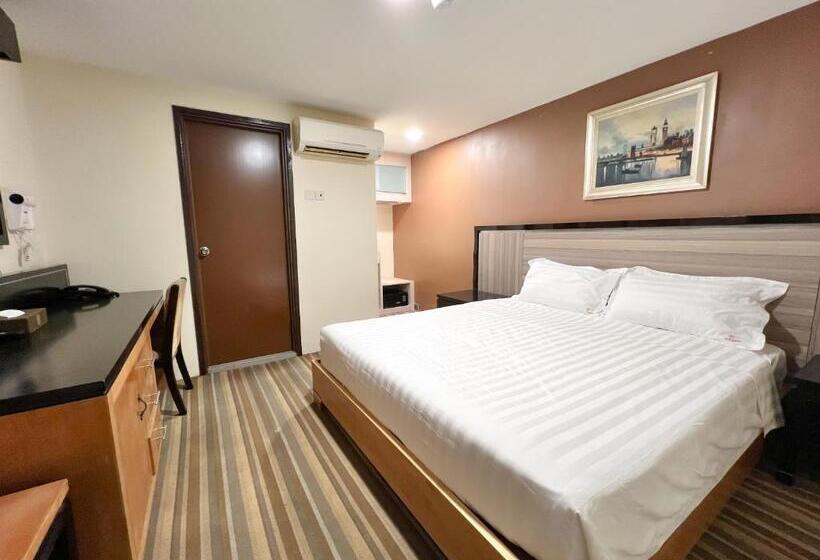 Hotel Hallmark Express