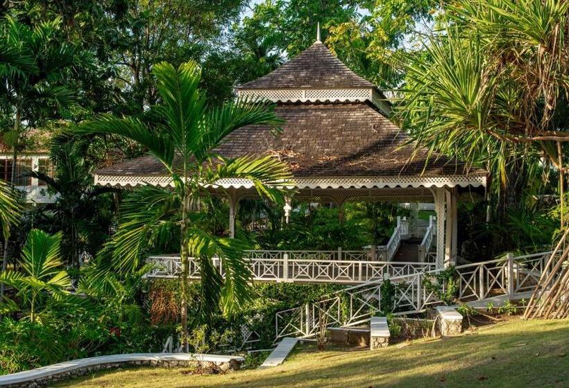 هتل Hibiscus Lodge