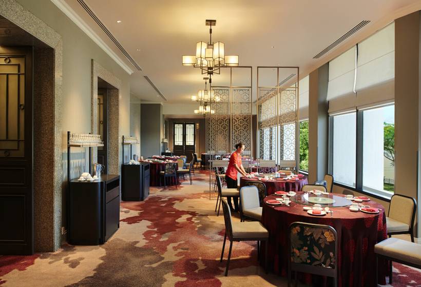 هتل Hilton Kuching
