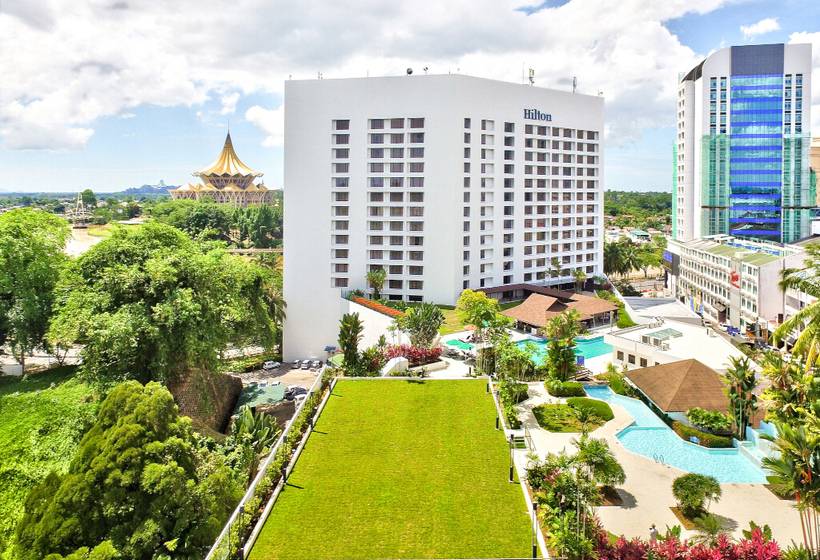 هتل Hilton Kuching