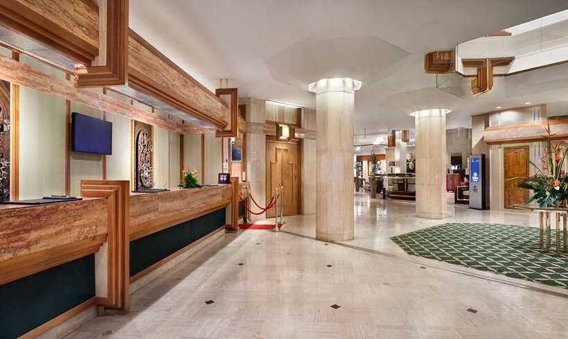 هتل Hilton Yaounde