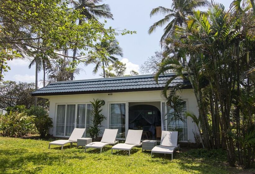 هتل Leopard Beach Resort And Spa