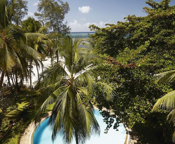 هتل Neptune Beach Resort All Inclusive