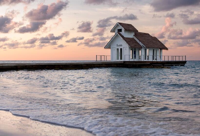 هتل Sandals Montego Bay   All Inclusive Couples Only
