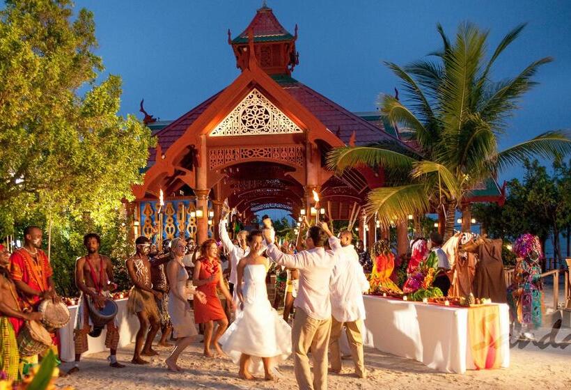 Fotos del hotel Sandals Royal Caribbean  All Inclusive Couples Only:  47