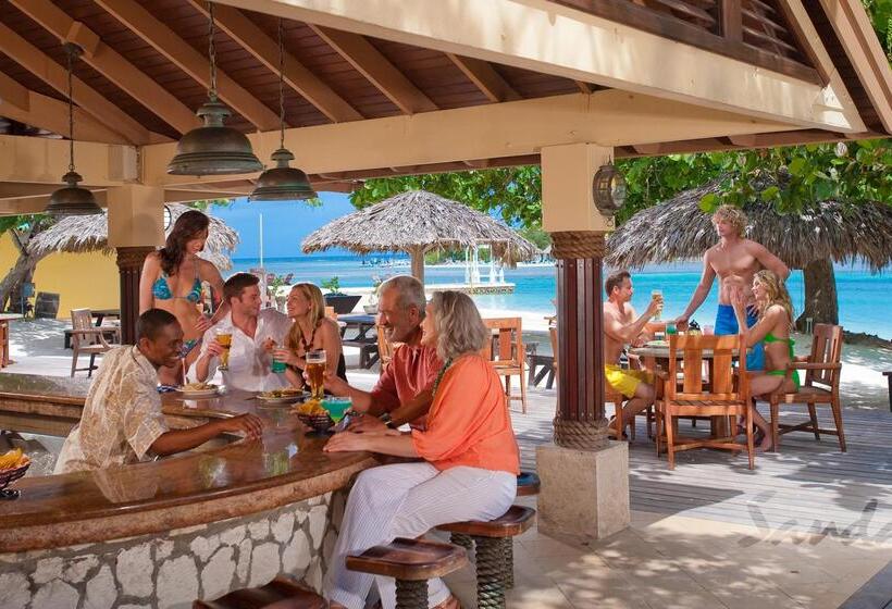 Hotel Sandals Royal Caribbean Resort & Private Island  Couples Only