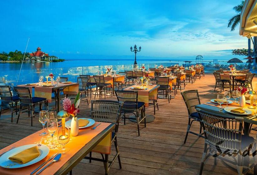 Fotos del hotel Sandals Royal Caribbean  All Inclusive Couples Only:  61