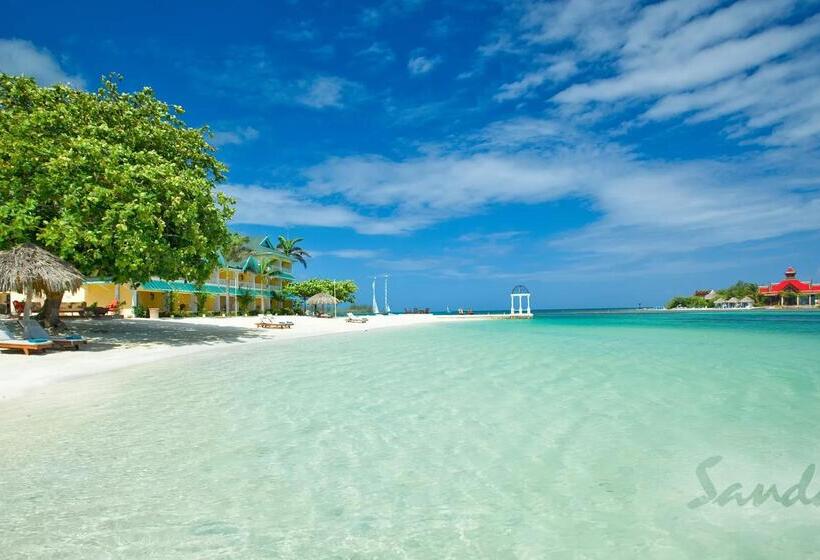 هتل Sandals Royal Caribbean Resort & Private Island  Couples Only