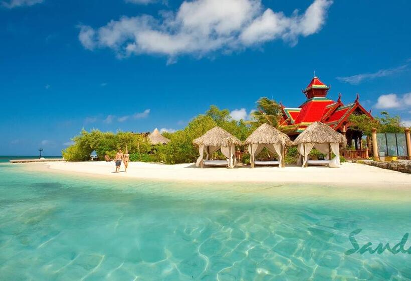 Hotel Sandals Royal Caribbean Resort & Private Island  Couples Only