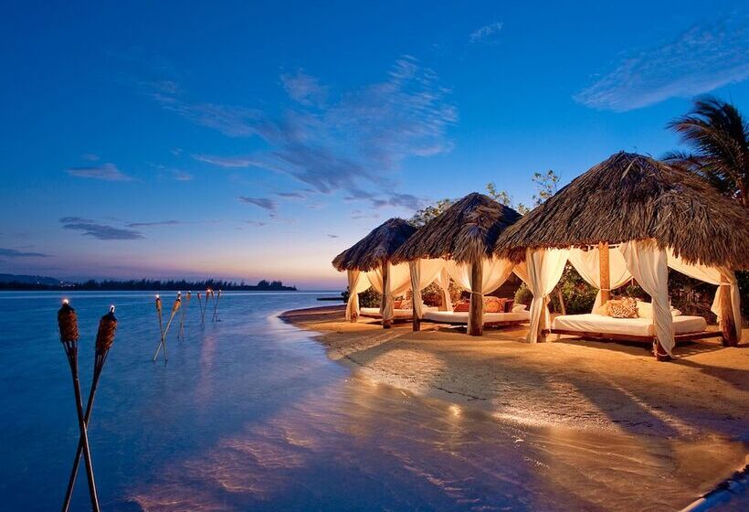 هتل Sandals Royal Caribbean Resort & Private Island  Couples Only