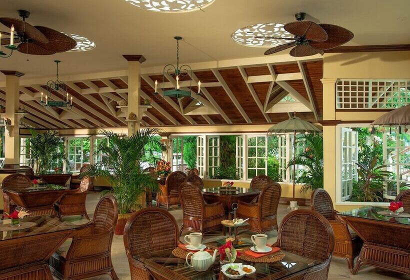 Fotos del hotel Sandals Royal Caribbean  All Inclusive Couples Only:  74