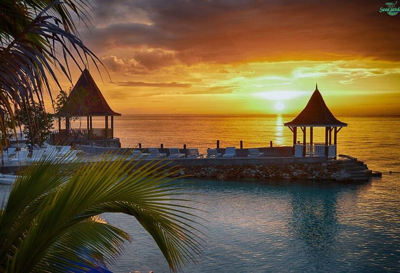 هتل Seagarden Beach Resort  All Inclusive