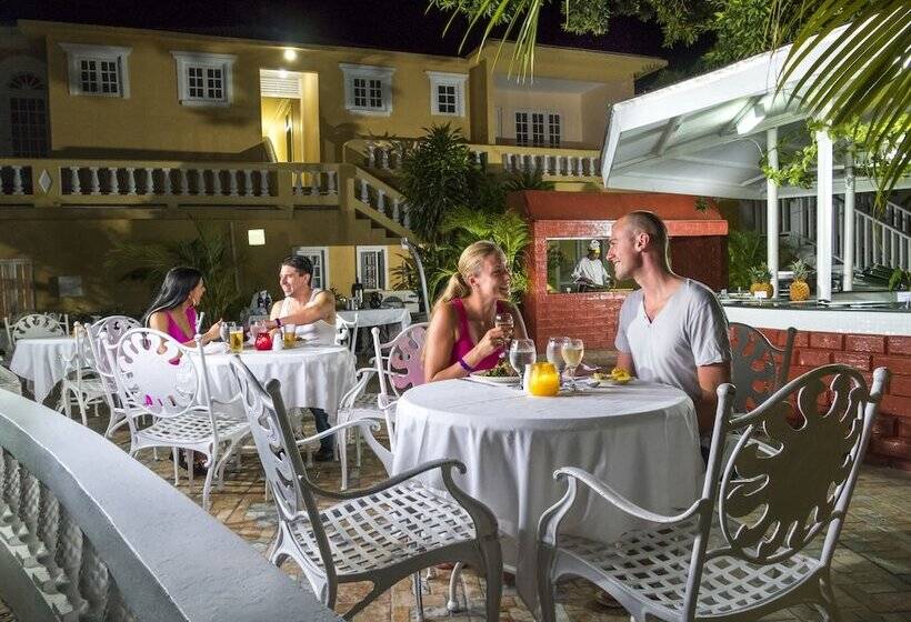 هتل Seagarden Beach Resort  All Inclusive