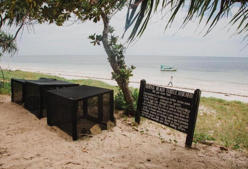 בית מלון כפרי Serena Beach Resort & Spa