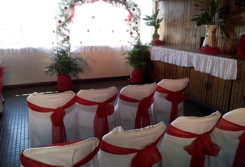 هتل Verney House Resort