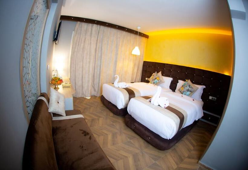 Rs Hotel Karam Palace