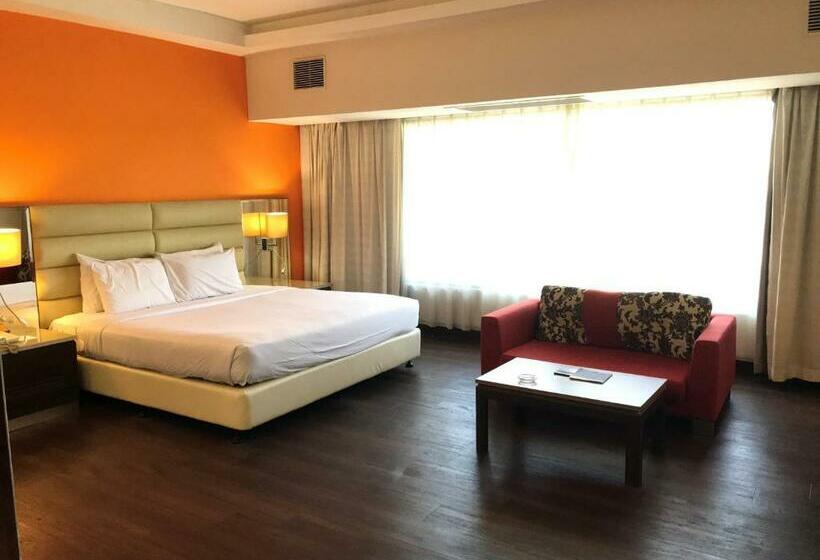 هتل Holiday Villa  & Suites Subang