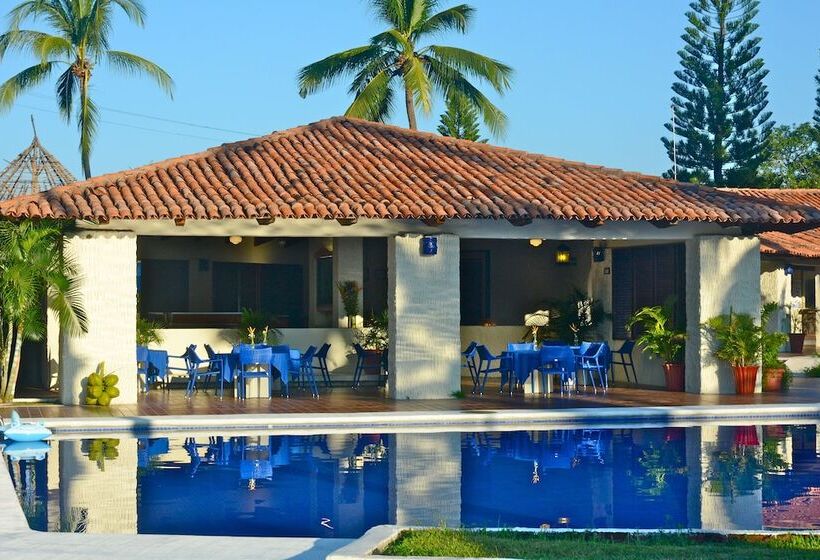 Cabo Blanco Hotel And Marina
