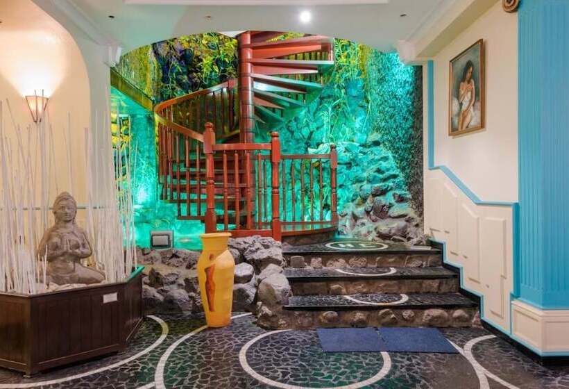 هتل Hôtel Colbert   Spa & Casino
