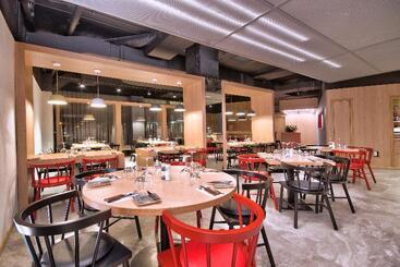 هتل Doubletree by Hilton Malta