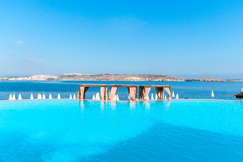 هتل Doubletree by Hilton Malta