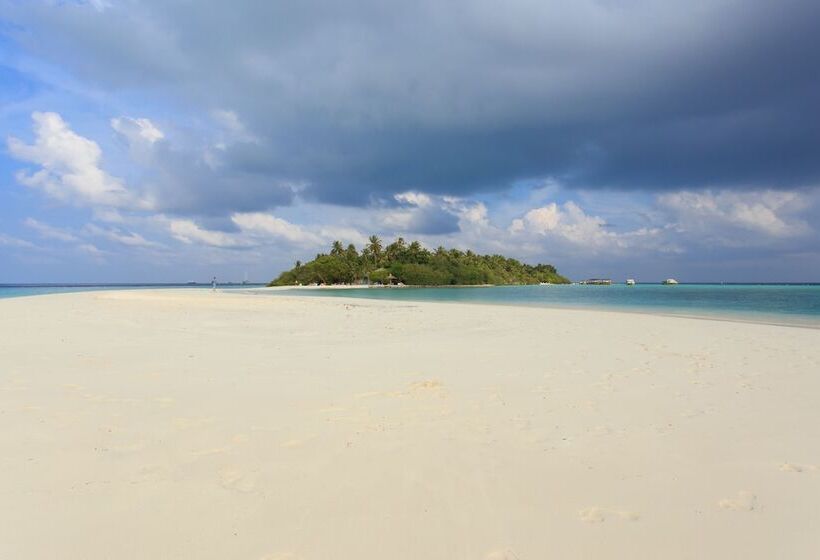 هتل Embudu Village