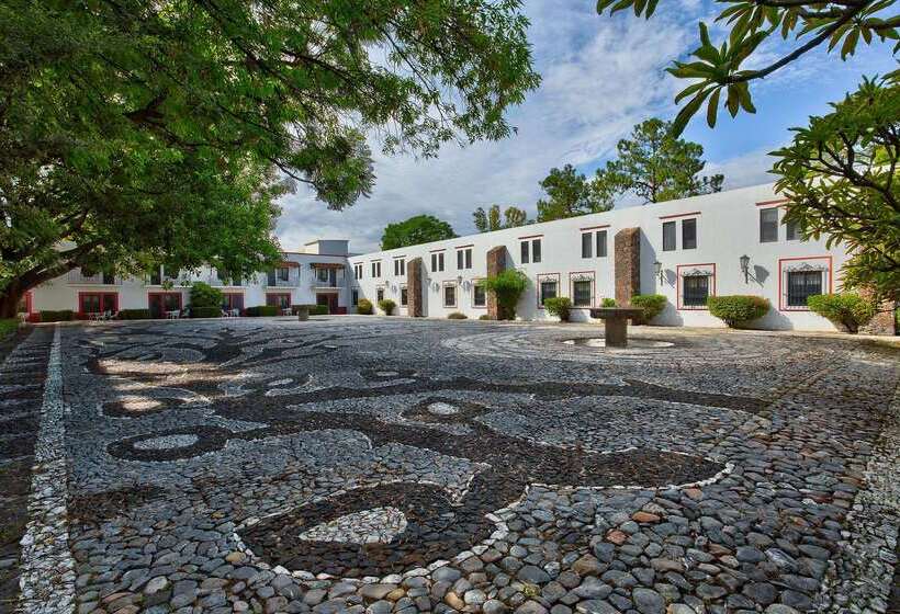 هتل Hacienda Jurica By Brisas
