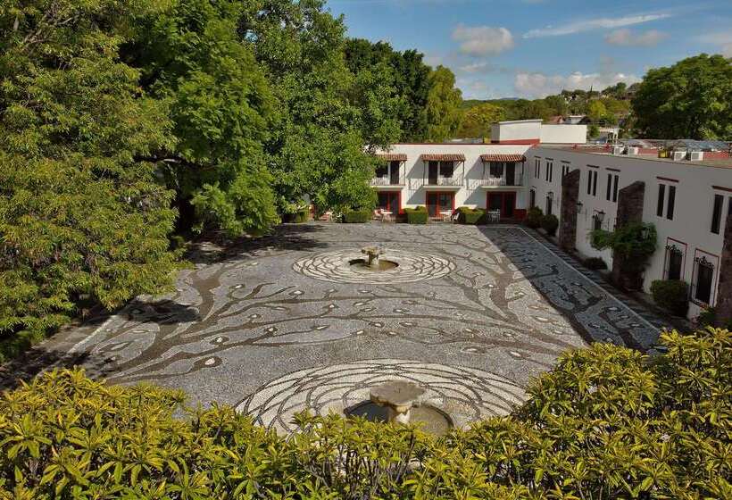 هتل Hacienda Jurica By Brisas