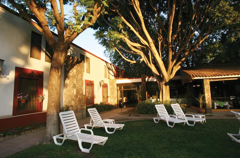 هتل Hacienda Jurica By Brisas
