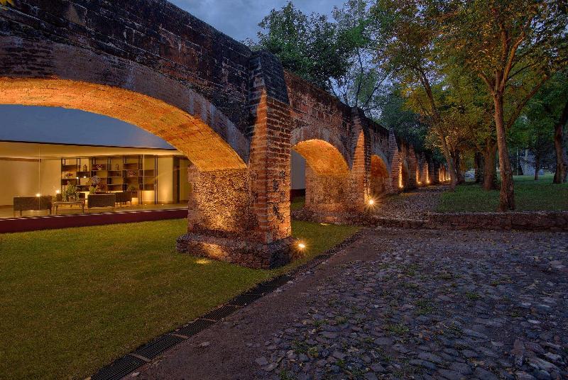 هتل Hacienda Jurica By Brisas