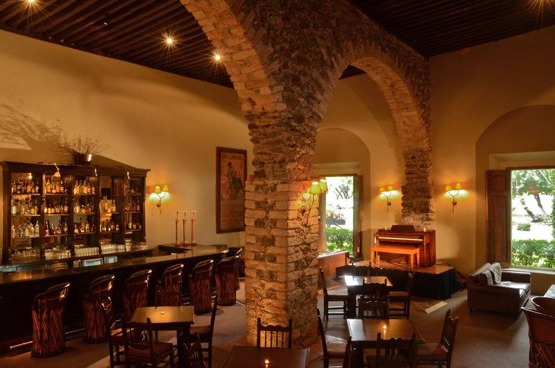 هتل Hacienda Jurica By Brisas