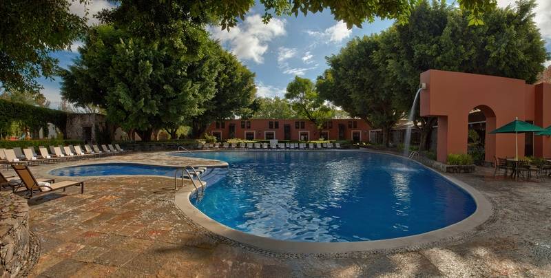 هتل Hacienda Jurica By Brisas