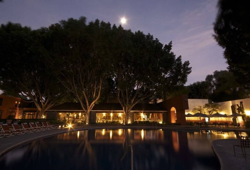 هتل Hacienda Jurica By Brisas