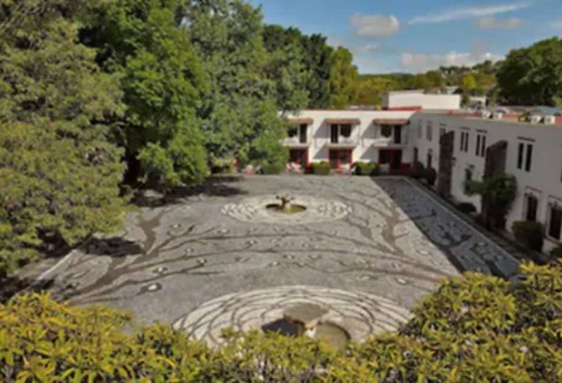 هتل Hacienda Jurica By Brisas