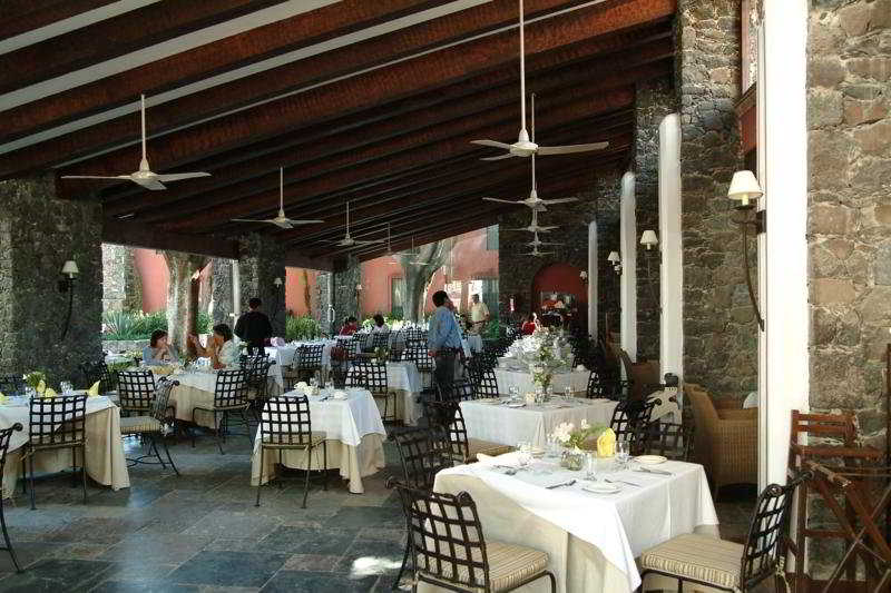 هتل Hacienda Jurica By Brisas