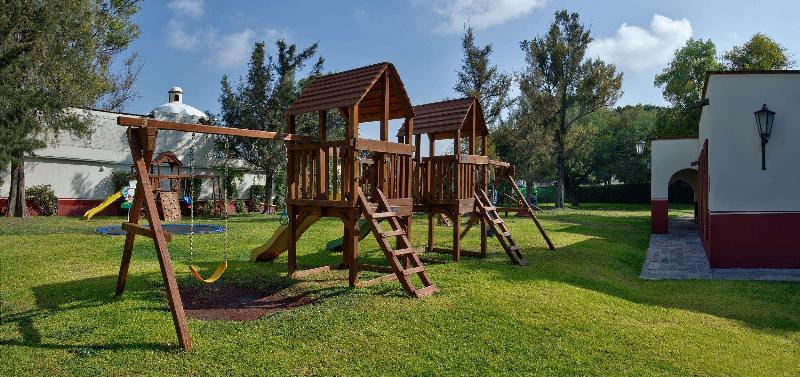 هتل Hacienda Jurica By Brisas