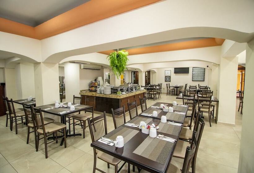 هتل Howard Johnson By Wyndham Veracruz