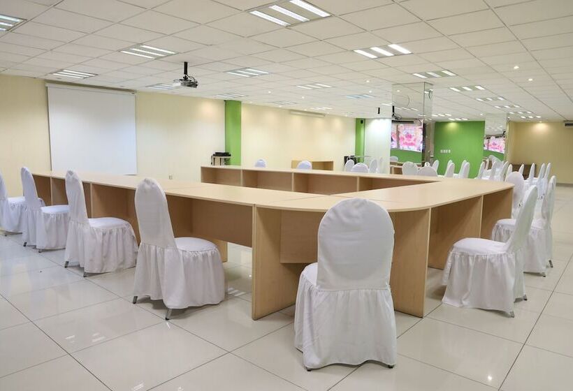 فندق Medrano Temáticas And Business Rooms Aguascalientes