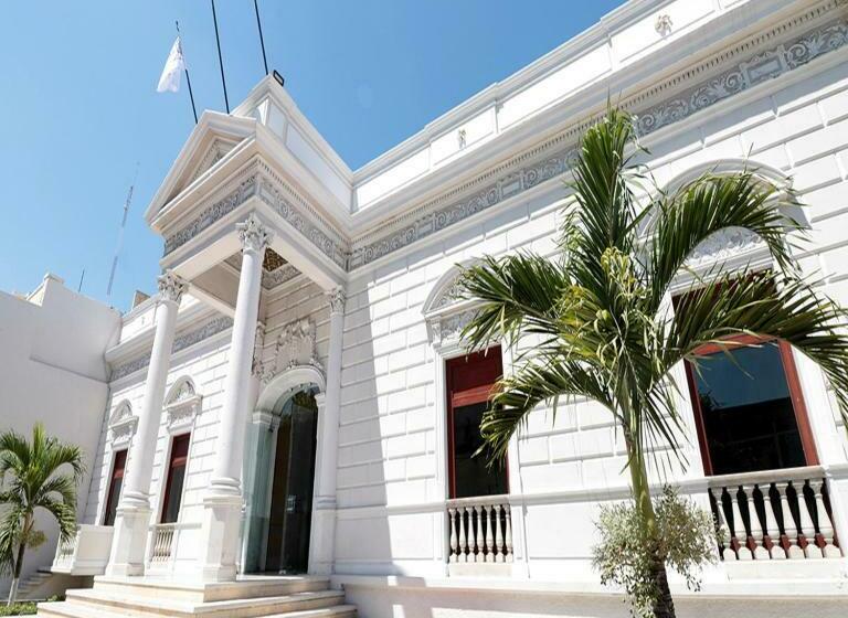 호텔 Mision Merida Panamericana