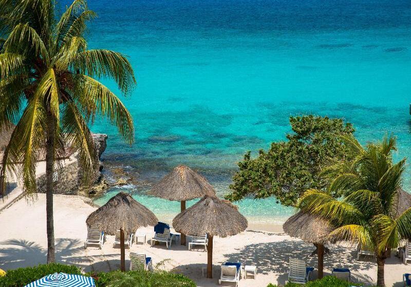 هتل Playa Azul Cozumel