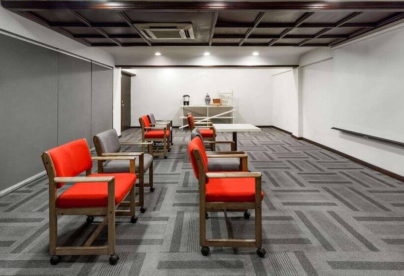 هتل Ramada Plaza By Wyndham Leon