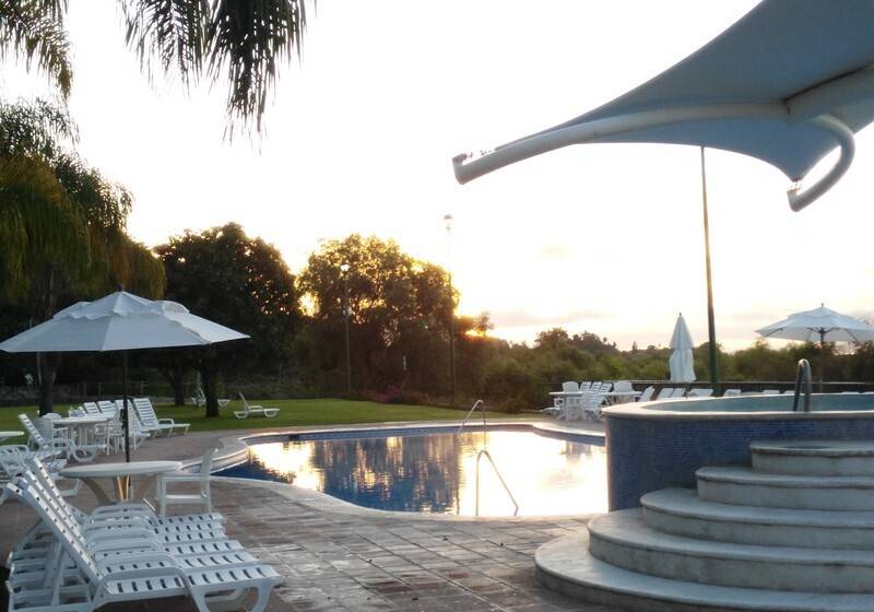 هتل Real De Chapala